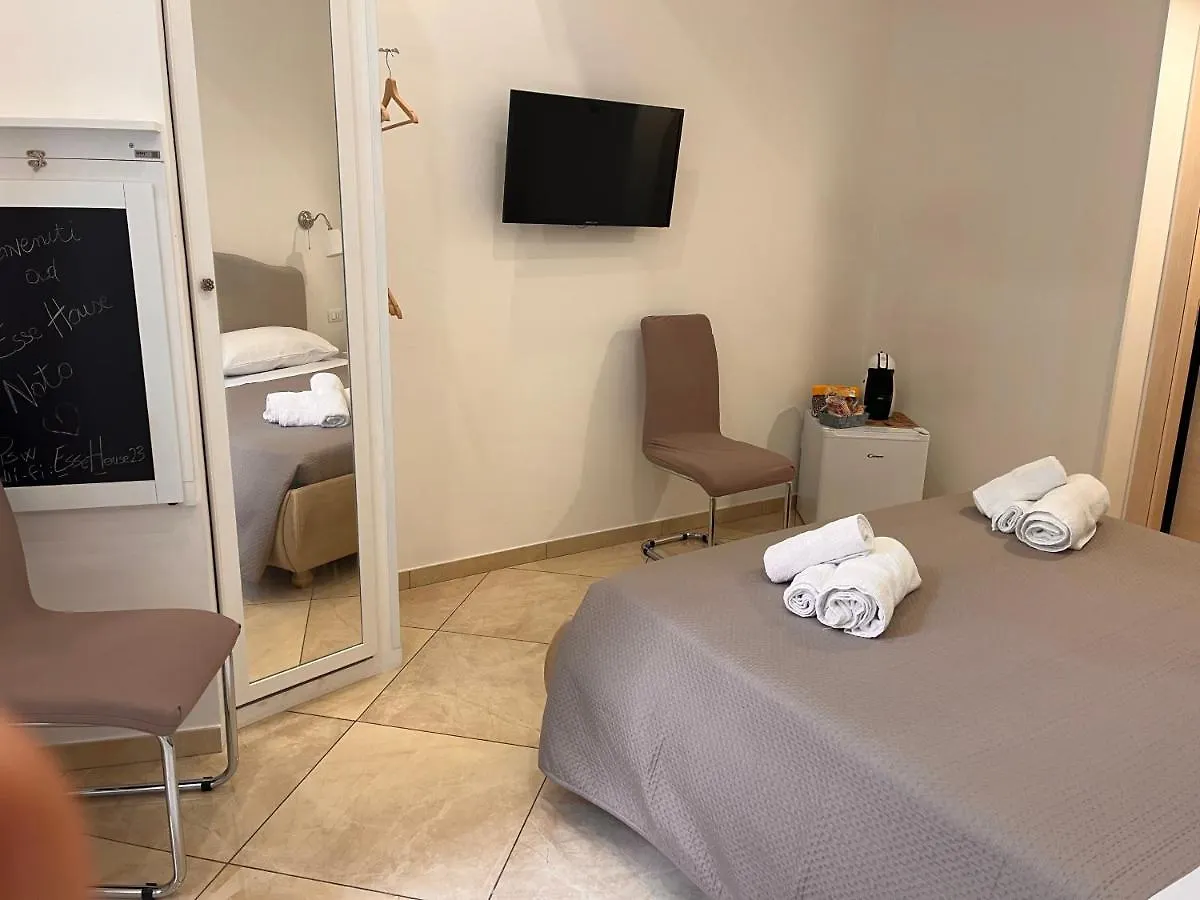 Bed and Breakfast Esse House'S Noto Bed & Breakfast