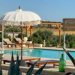 Dimora Calauriia Bed & Breakfast