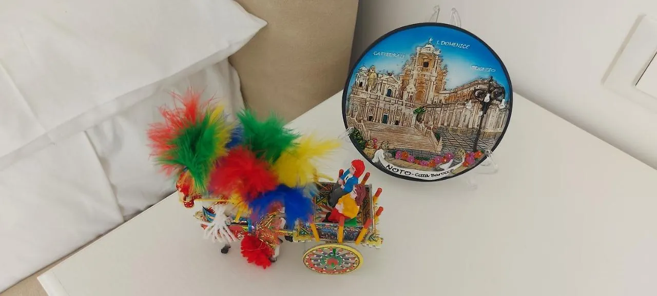 Esse House'S Noto Bed and Breakfast