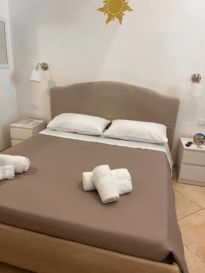Esse House'S Noto Bed and Breakfast